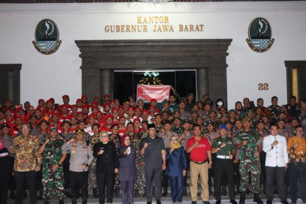 Tim Ekspedisi Kebangsaan Kota Cirebon Sampai Bandung Disambut Langsung Ridwan Kamil