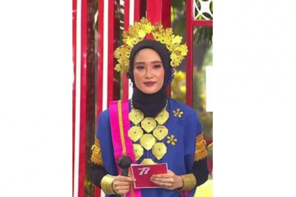 Wow, Inilah  MC Cantik Upacara HUT RI di Istana Negara Ternyata Pramugari TNI AU