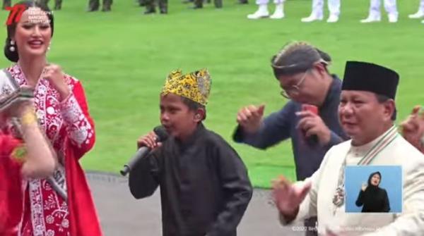 Dibalik Sosok Penyanyi Cilik Banyuwangi Farel yang Bertemu Presiden, Orang Tuanya Tak Punya TV