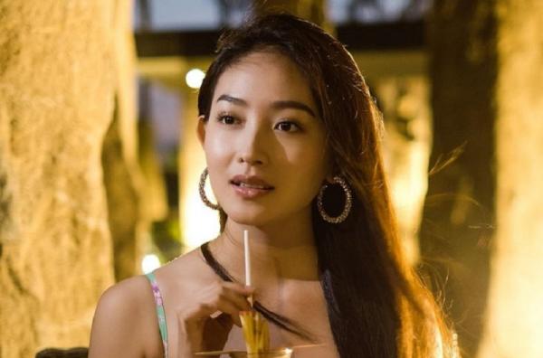 Natasha Wilona Unggah Pose 'Nyeker' , Netizen Cantiknya Natural
