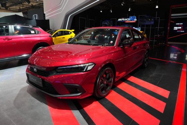 Honda Civic RS Jadi Sedan Terfavorit Pengunjung GIIAS 2022 