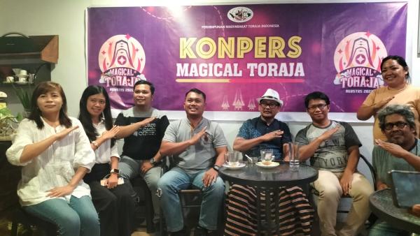 Bentuk Cinta kepada Tana Leluhur! Karnaval Budaya hingga Paralayang Meriahkan Magical Toraja 2022