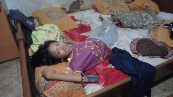Begini Kondisi Bocah di Tegal, 13 Tahun Hanya Bisa Terbaring di Tempat Tidur