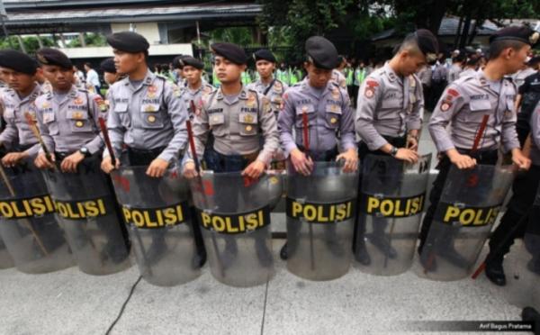 Polisi Pangkat Briptu Bawa Uang Cash Rp4,4 Miliar, Diduga Suap Penerimaan Calon Anggota Polri