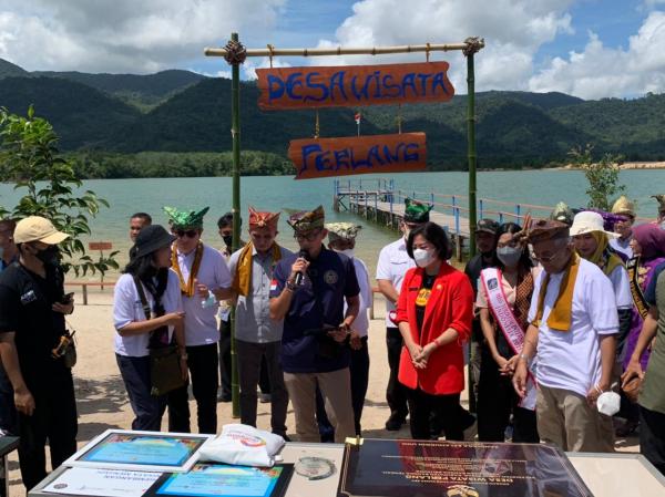 Bukti Nyata Menparekraf Sandiaga Uno Buka Lapangan Kerja Lewat Desa Wisata Perlang Bangka Belitung
