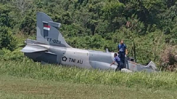 Pecah Ban Saat Latihan Rutin, Pesawat TNI AU Tergelincir Di Pekanbaru