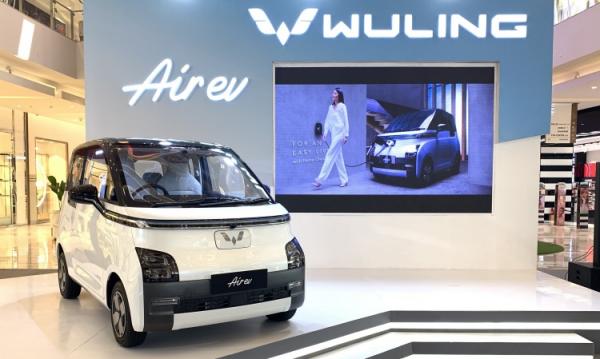 Mobil Listrik Pertama Wuling Resmi Diluncurkan di Medan, Segini Harganya 