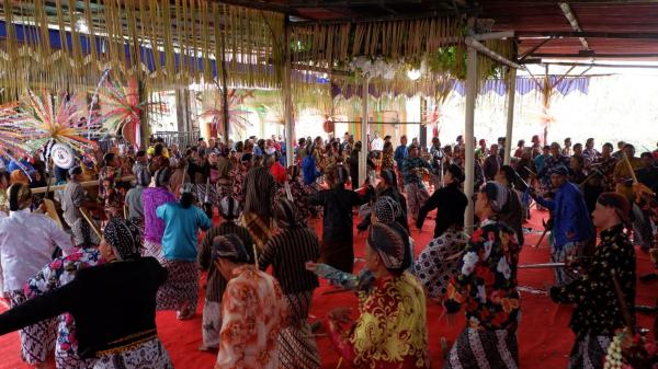 Nguri-Uri Budaya di Kabupaten Wonosobo,  Pentaskan Tarian Hak Hakan dan Wayang Kulit Semalam Suntuk