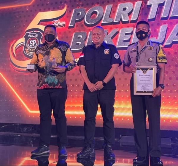 Sahabat Polisi Anugerahkan SPI Award 2022 Kepada Kombes Yudha Karyana