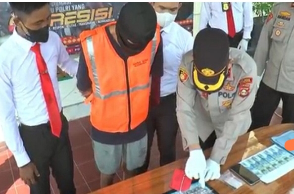 Tangkap Pengedar Narkoba Didepan SPBU, Polisi Temukan 98 Paket Sabu