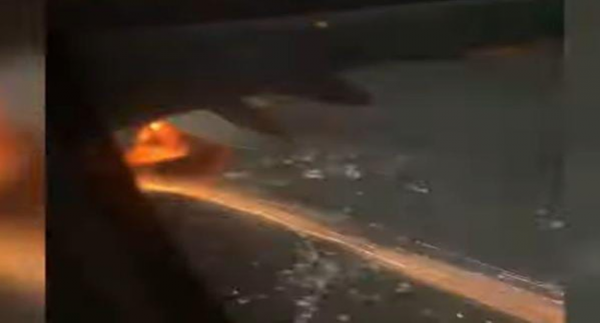 Pesawat Terbang Airbus 186 Penumpang Terbakar di Udara, Pilot Putar Balik