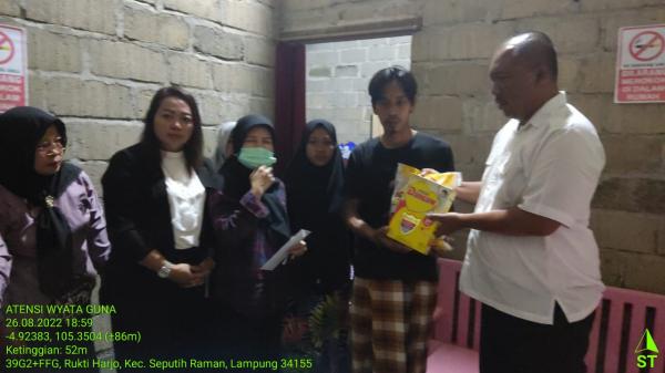 Kemensos Bersama Anggota DPR Datangi Anak Penderita Kanker di Lampung Tengah