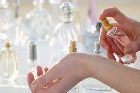 Tips Simpel Memakai Parfum Agar Wanginya Tahan Lama Seharian