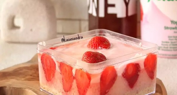 Rekomendasi Menu Diet! Begini Resep Strawberry Oat Dessert Box