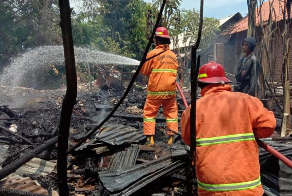 Gara-gara Bakar Sampah, Rumah Warga di Kelurahan Semampir Probolinggo Ikutan Terbakar