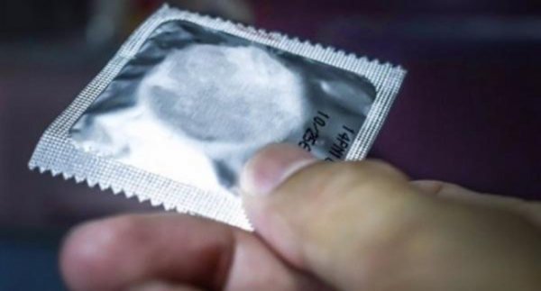 Cegah HIV-AIDS PSK, Dinkes Jabar Bagikan Ribuan Kondom