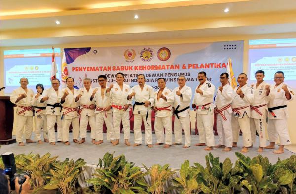 Wakil Rektor UWP Surabaya Dikukuhkan Kembali sebagai Ketua Umum Ju-Jitsu Jawa Timur, Ini Prestasinya