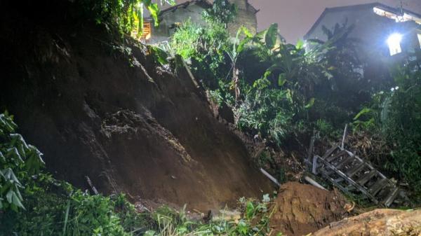 Hujan Seharian, 37 Bencana Terjadi di Bogor dalam Sehari