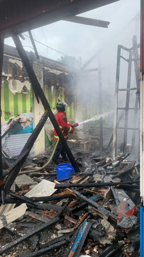 Rumah Makan Terbakar, 2 Karyawan Terluka