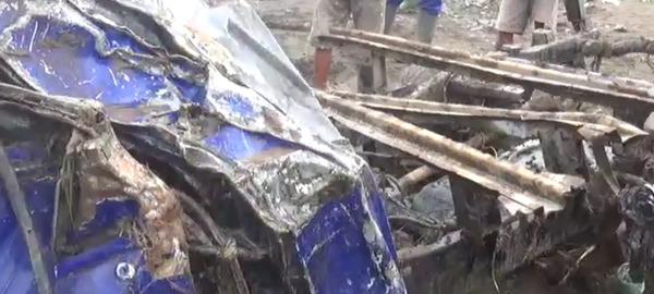 Kondisi Terkini Mobil L300 Ratusan Kelapa Hanyut di Tanggamus