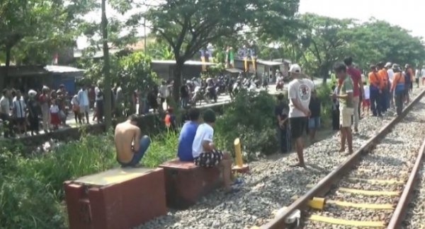 Pria Paruh Baya Tewas Tertabrak Kereta Api di Semarang, Ini Kronologinya