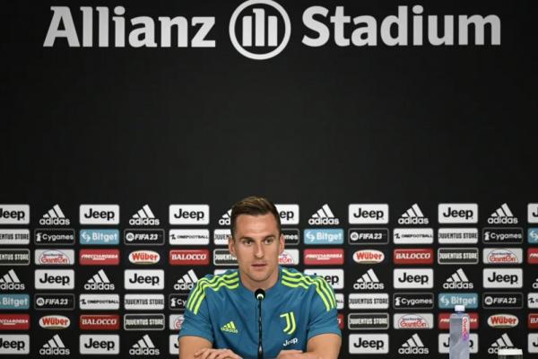 Bursa Transfer 2022: Juventus Pertajam Lini Depan, Rekrut Arkadiusz Milik dari Marseille