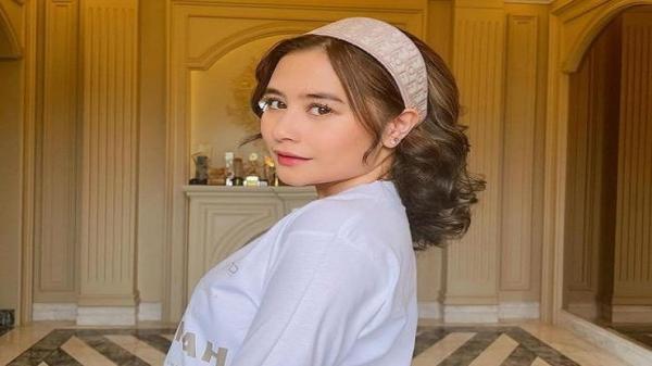 Selain Jadi Artis, Prilly Latuconsina Juga Ternyata Berprofesi Sebagai Dosen Muda