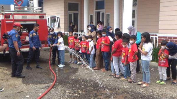 Siswa TK dan SD Golden Age Islamic School Montessori Belajar Penanggulangan Bencana