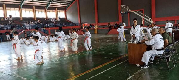 Sabet 2 Medali Emas, Kontingen Taekwondo Polda Banten Berhasil Keluar Sebagai Juara