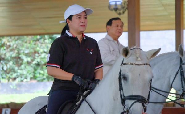 Potret Puan Maharani Tunggangi Kuda Spesial Milik Prabowo