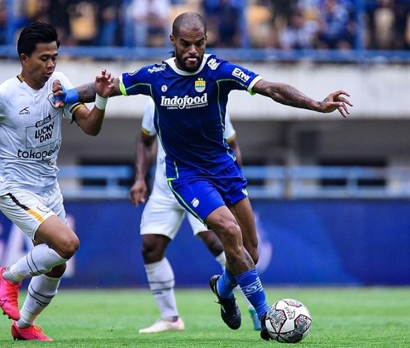 Liga 1: Luis Milla Bawa Persib Bandung Kalahkan Rans Nusantara