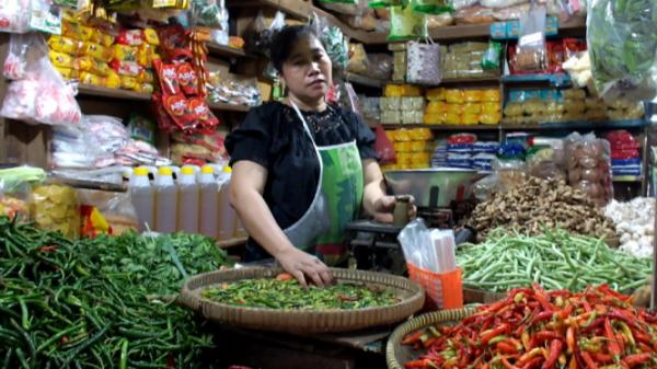 Imbas BBM Naik Harga Beras Ikut Naik, Pedagang Sembako di Pasar Legi Mengeluh Penjualan Sepi