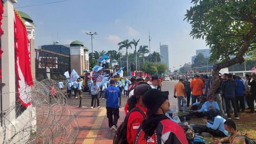 Hari Ini Ribuan Buruh Gelar Demo Di DPR, Berikut 3 Tuntutannya