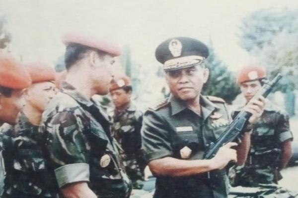Reorganisasi Kopassus, Jenderal TNI LB Moerdani kepada Sintong Panjaitan: Kamu Jangan Ngajari Saya