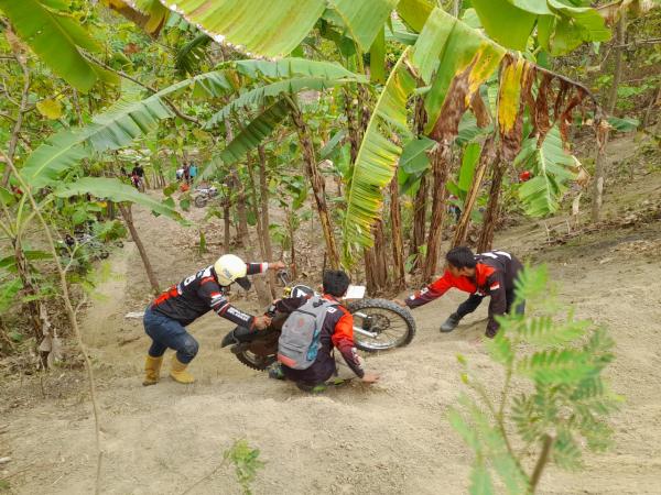 Baksos Offroad Trail Pembangunan Musholla Miftahul Balad