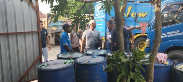 Grebek Tempat Penimbunan BBM Subsidi di Nabire, Kapolres Ogah dikonfirmasi Wartawan