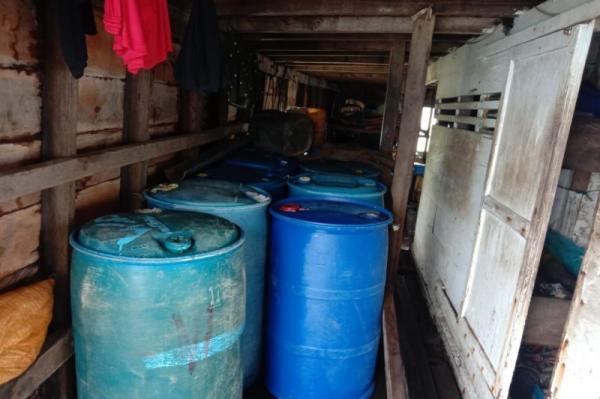 Polisi Amankan 15 Ton BBM Ilegal di Perairan Kesui
