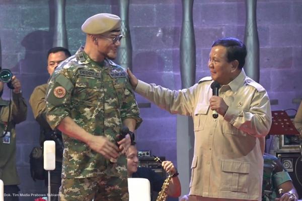 Hadiri Penetapan Komcad TNI Bersama Prabowo Subianto, Air Mata Deddy Corbuzier Menetes