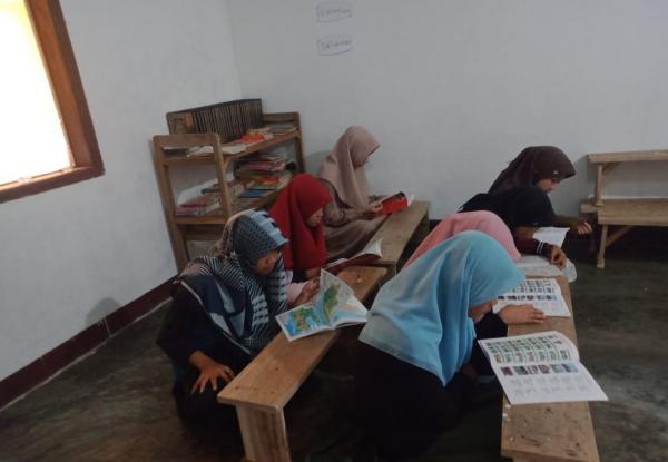 MPM STAIPI 04 Garut Sulap Rumah Wakaf Jadi Posko Belajar dan Perpustakaan Mini