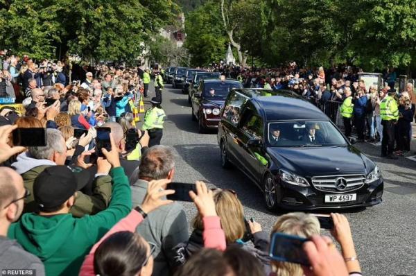 Mengantar Ratu Elizabeth II Pulang ke Inggris, Mobil Jenazah Jerman ini Terpilih
