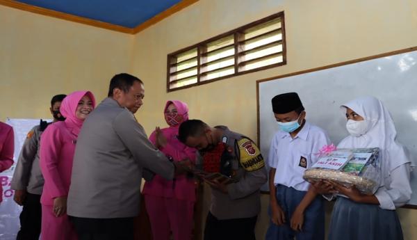 Polisi di Sukabumi Bangun Sekolah Gratis Hasil Nabung 14 Tahun 
