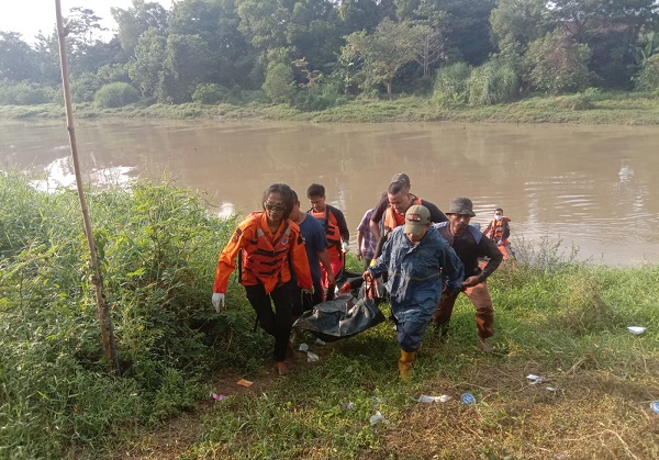 Dinyatakan Hilang, Pelajar SMP Ini Ditemukan Tewas Mengapung di Sungai Citarum