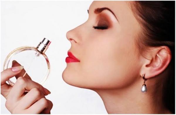 Hindari 3 Kesalahan Ini Agar Aroma Parfum Bertahan Lama