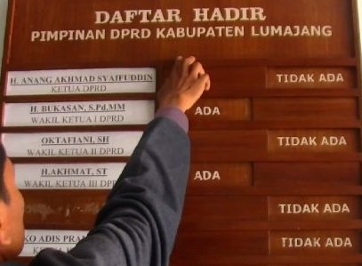 Tak Hafal Pancasila  Ketua DPRD Lumajang Mundur dari Jabatan  di Tolak  8 Fraksi
