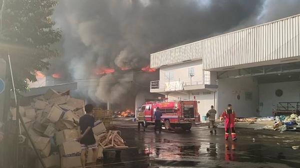 Rumah Warga Cimanggis Depok Ikut Terbakar, JNE Siap Ganti Rugi