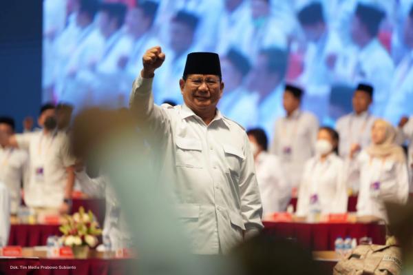 Capres Prabowo Subianto Mendadak ke Blitar Ziarahi Makam Bung Karno, Ada Apa?