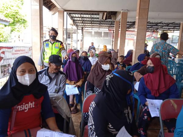 Penyaluran BLT BBM untuk Warga di Pemalang Dilaksanakan, Bhabinkamtibmas Kawal Ketat