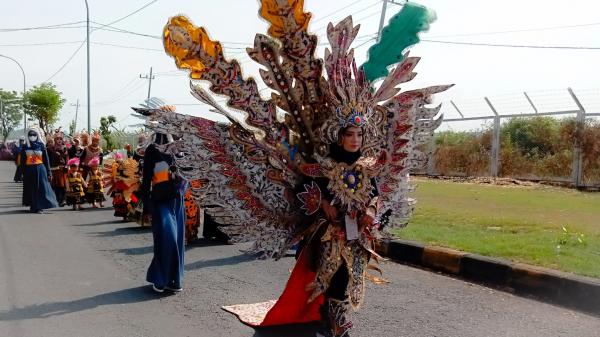 Semarak Karnaval Di Desa Wadung, PSHT Ranting Jenu Turut Meriahkan