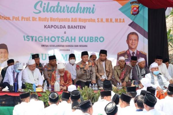 Dipimpin Abuya Muhtadi, Kapolda Banten Bersama 2.500 Kyai Banten Gelar Istighosah Kubro
