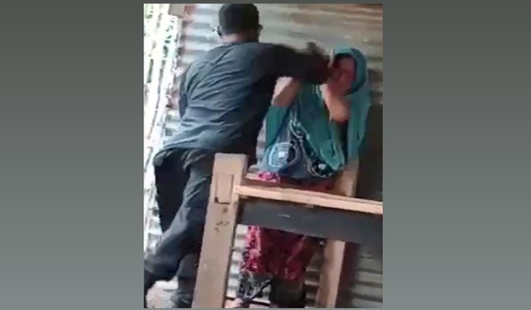 Viral, Oknum Polisi di Pinrang Pukul Emak-Emak